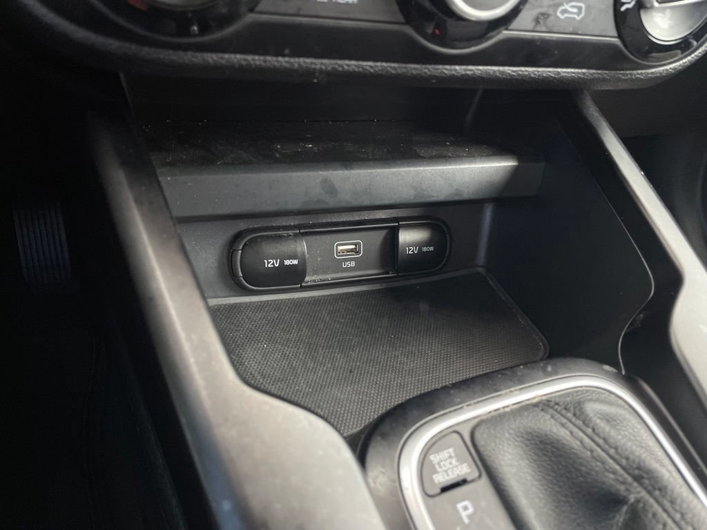Used 2023 Kia Soul LX w/ Option Group 015 FWD image 19