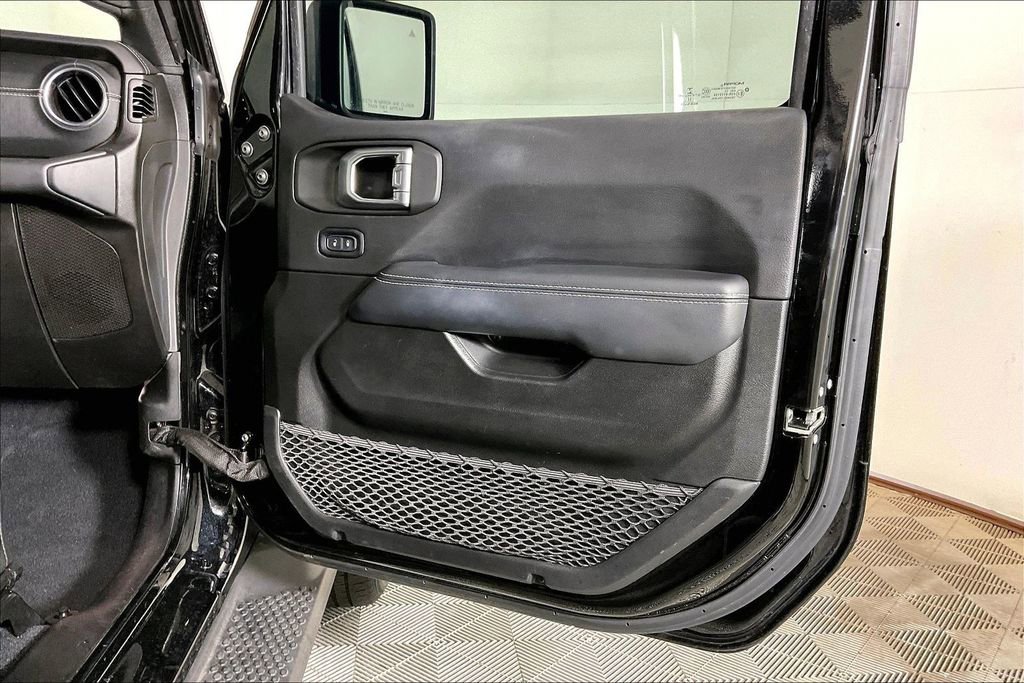 Used 2022 Jeep Wrangler Unlimited Sahara w/ Safety Group image 23