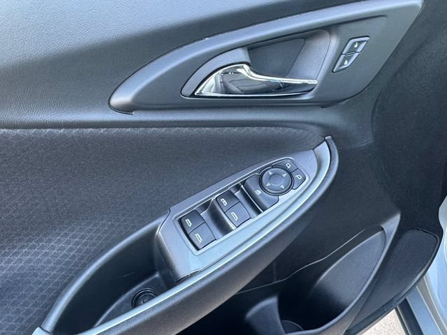 Used 2024 Chevrolet Malibu LT FWD image 5