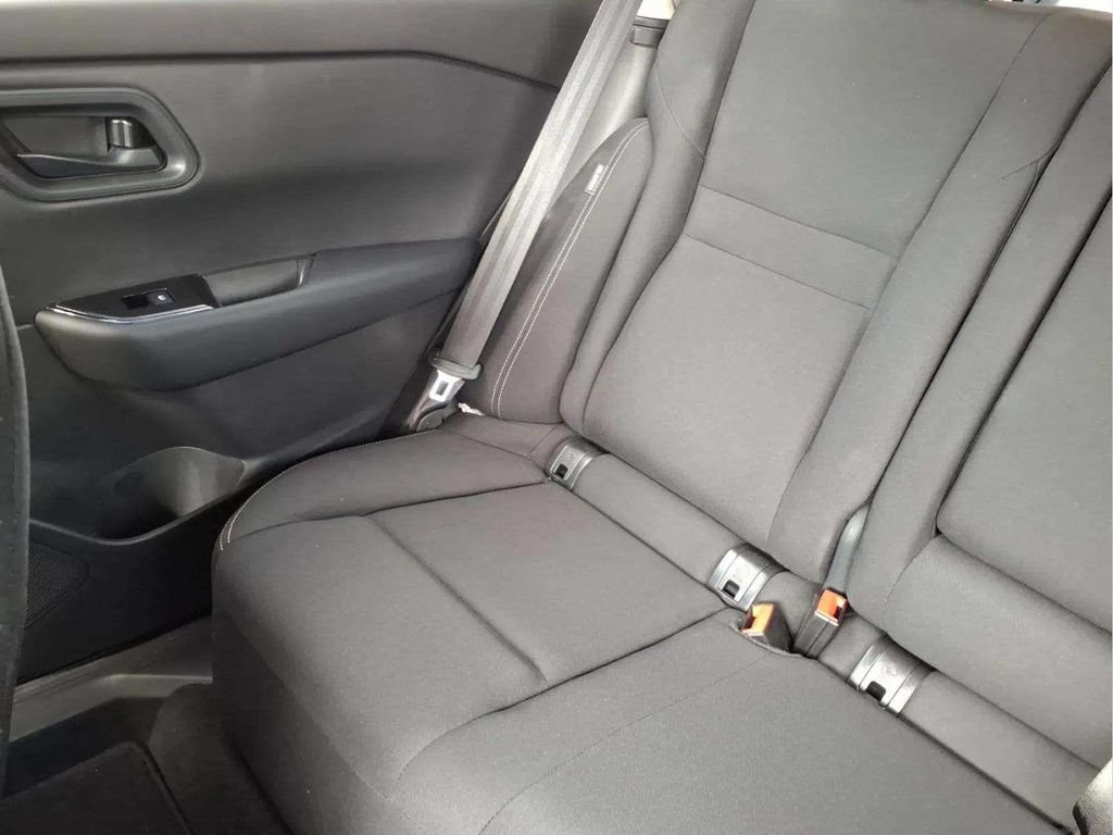 Used 2025 Nissan Rogue S FWD image 16