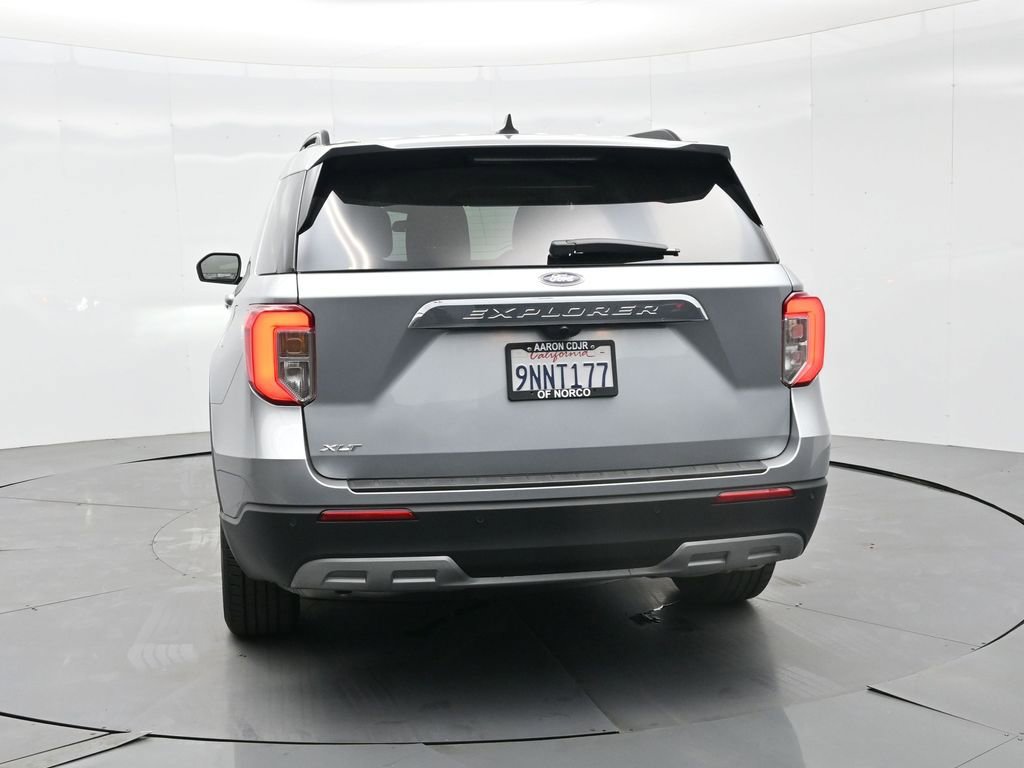 Used 2024 Ford Explorer XLT w/ Equipment Group 202A image 8