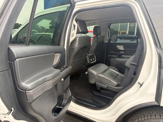 Used 2025 Ford Expedition Active AWD/4WD image 37