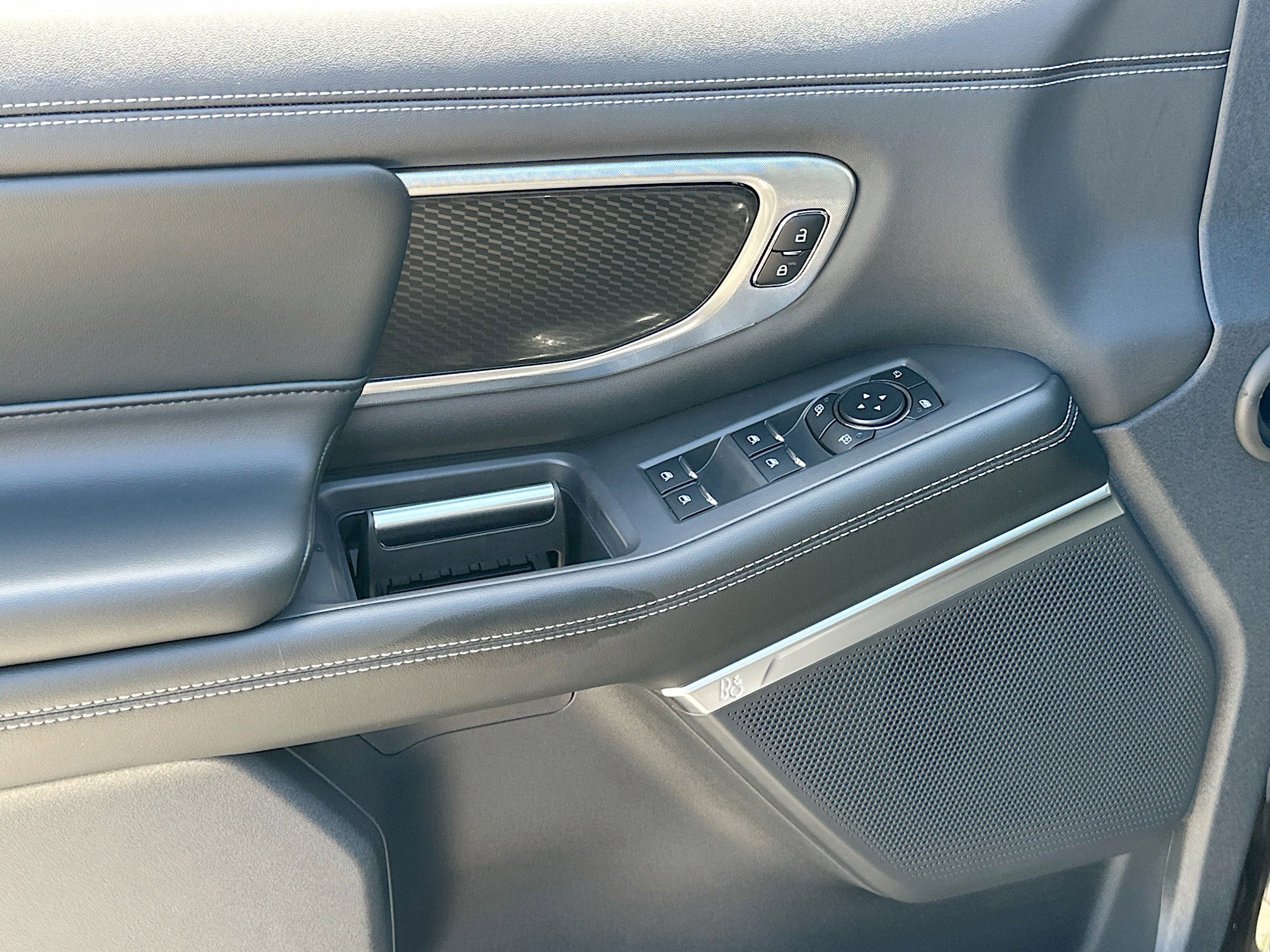 New 2026 Ford Expedition Max Platinum w/ Stealth Appearance Package image 13