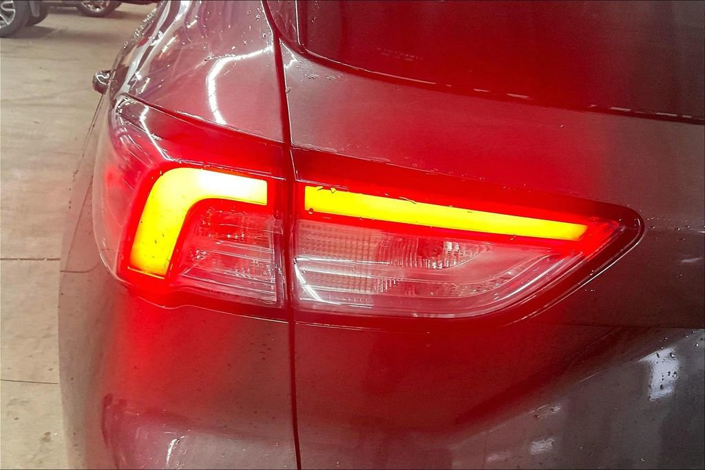 Used 2020 Ford Escape SEL image 26