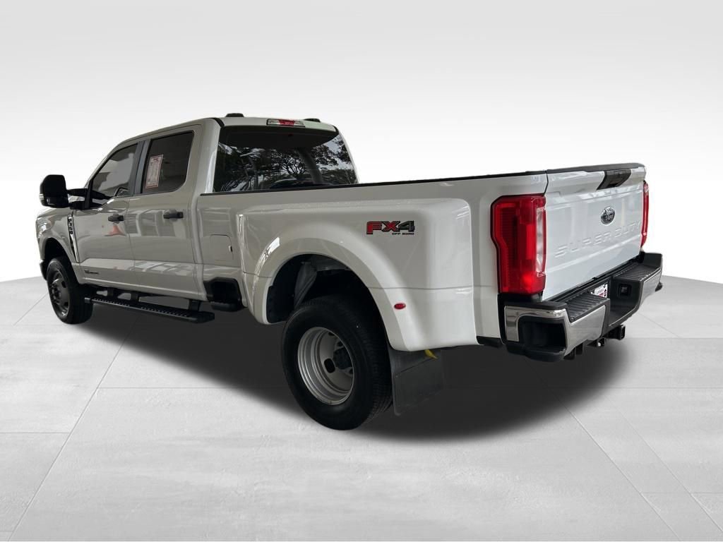 Used 2025 Ford F350 XL w/ XL Driver Assist Package image 4