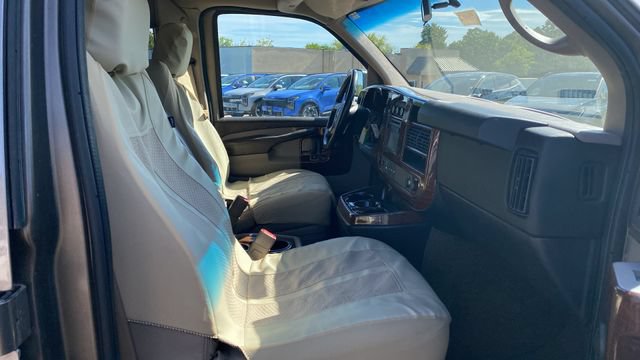 Used 2013 GMC Savana 2500 Extended RWD image 24