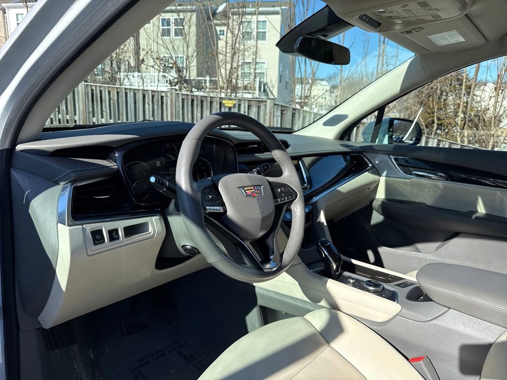 Certified 2024 Cadillac XT6 Premium Luxury image 4