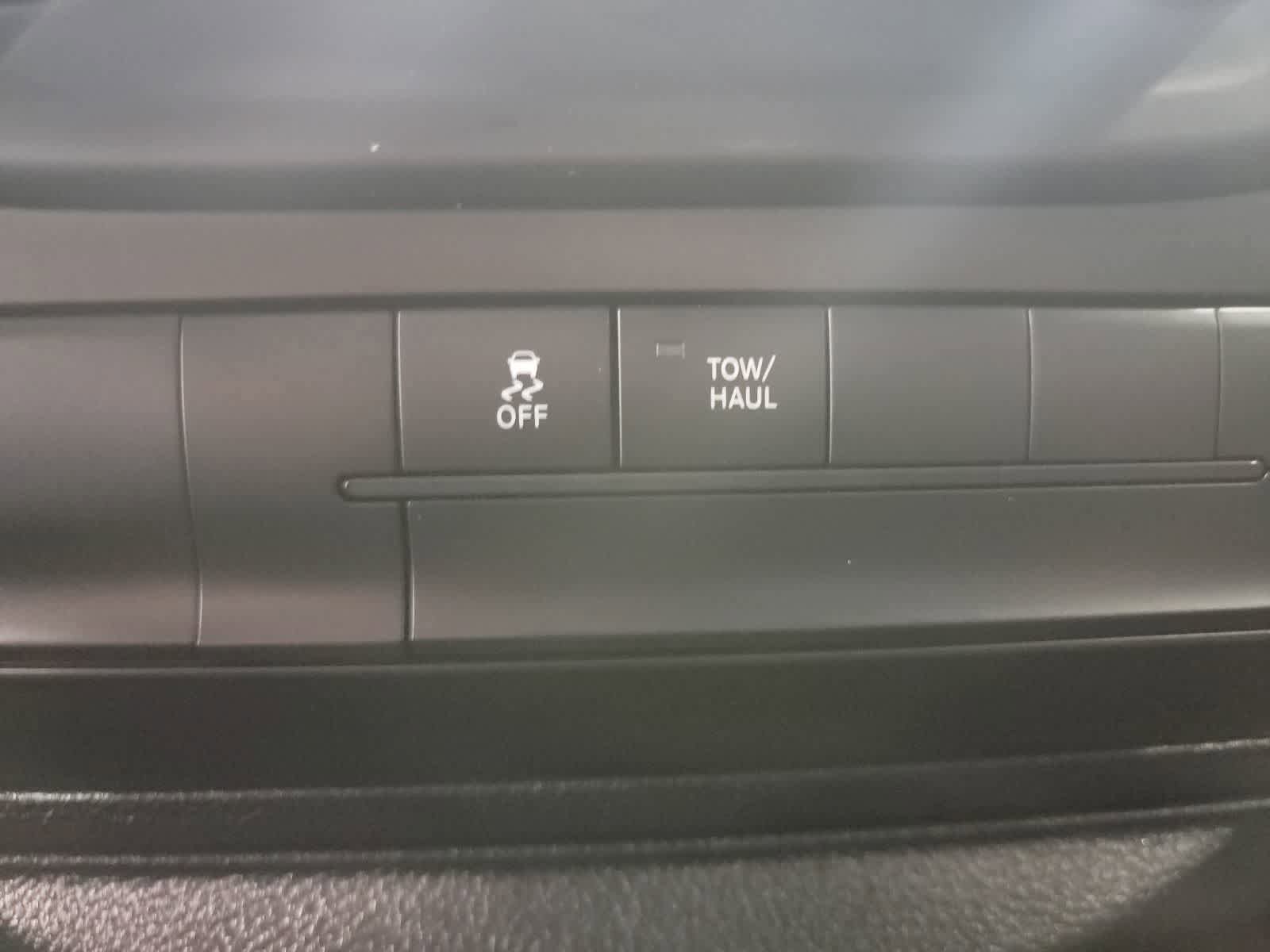Used 2019 RAM 1500 Classic SLT AWD/4WD image 25