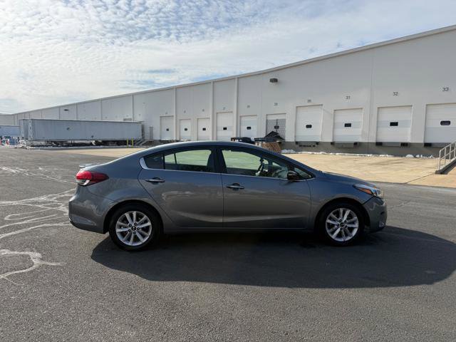 Used 2017 Kia Forte S w/ S Premium Package image 5