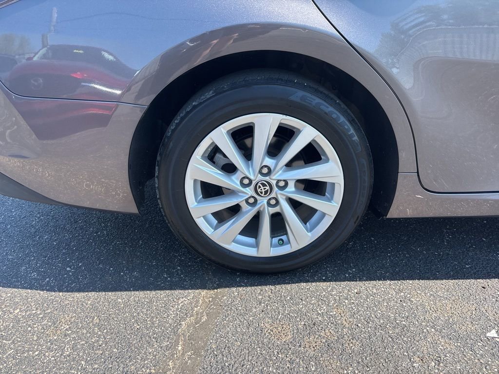 Used 2024 Toyota Camry LE image 10