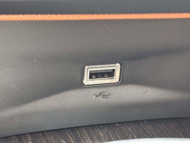 Used 2017 Alfa Romeo Giulia Ti w/ TI 19" Sport Package image 16