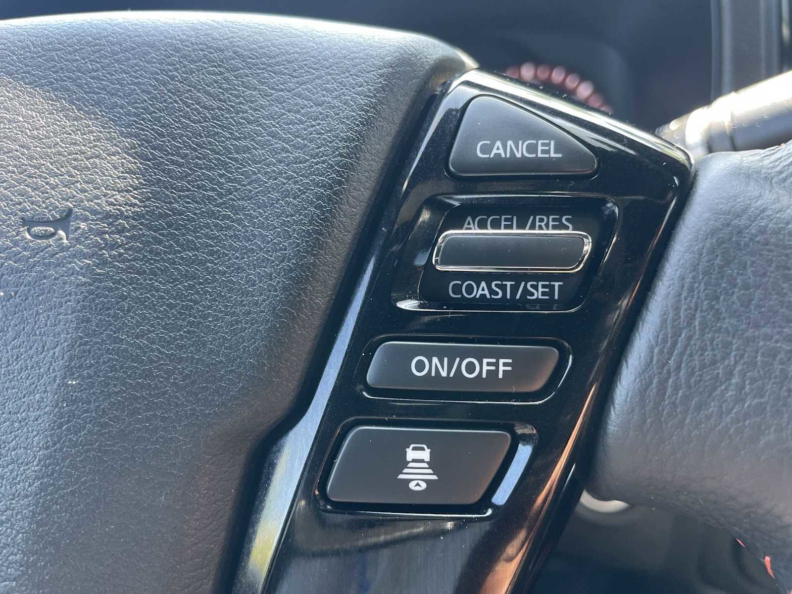 Used 2024 Nissan Frontier PRO-4X w/ Technology Package AWD/4WD image 15