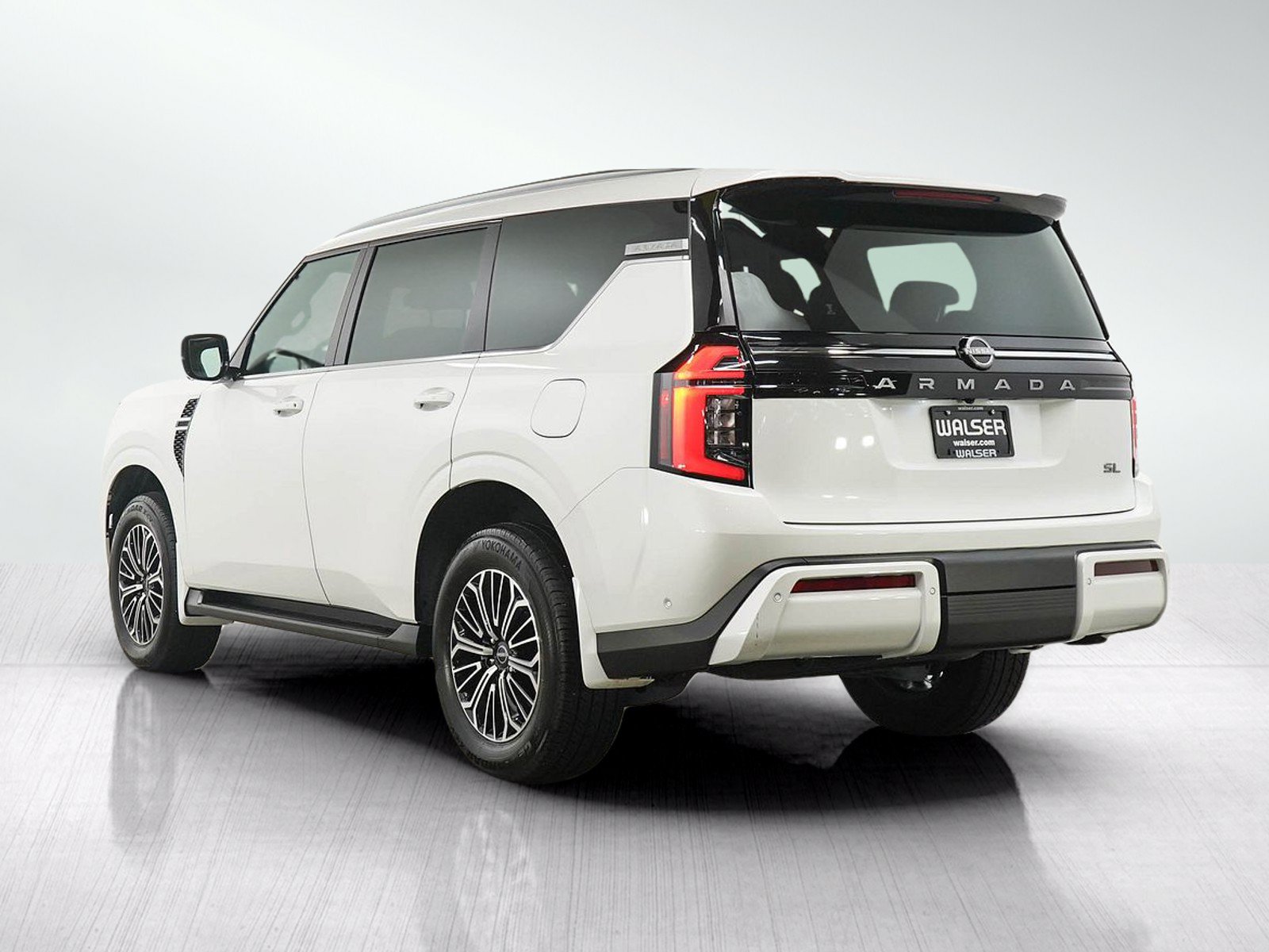Used 2025 Nissan Armada SL w/ Captain's Chari Seat Package AWD/4WD image 3