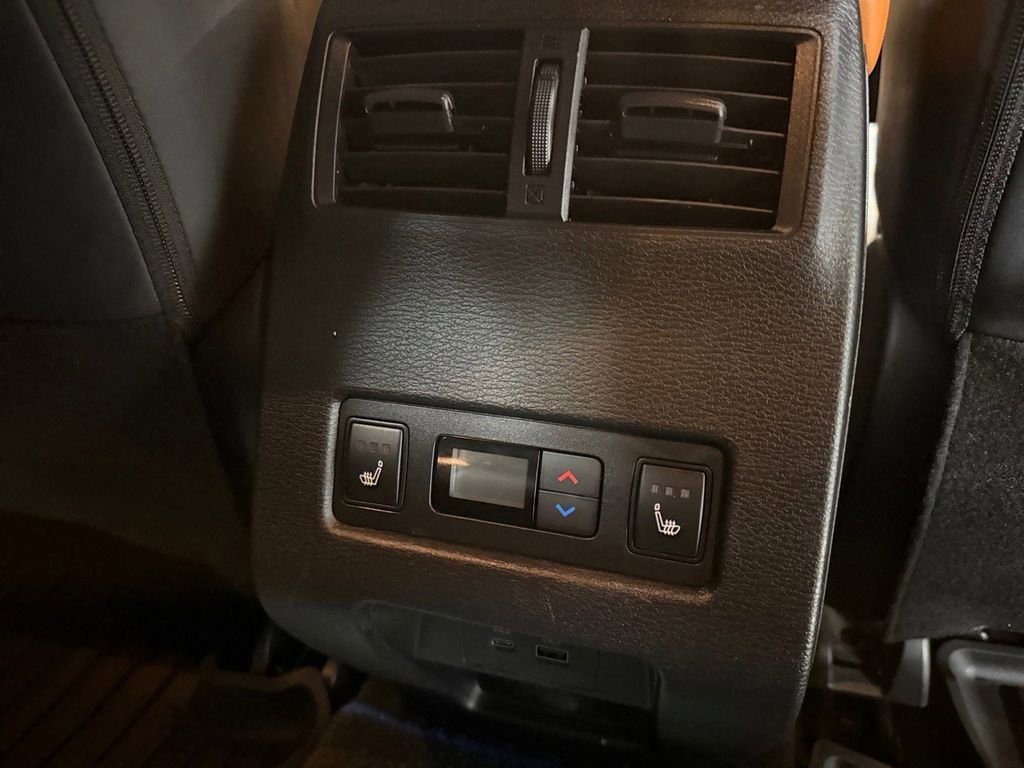 Used 2023 Mitsubishi Outlander SEL image 19