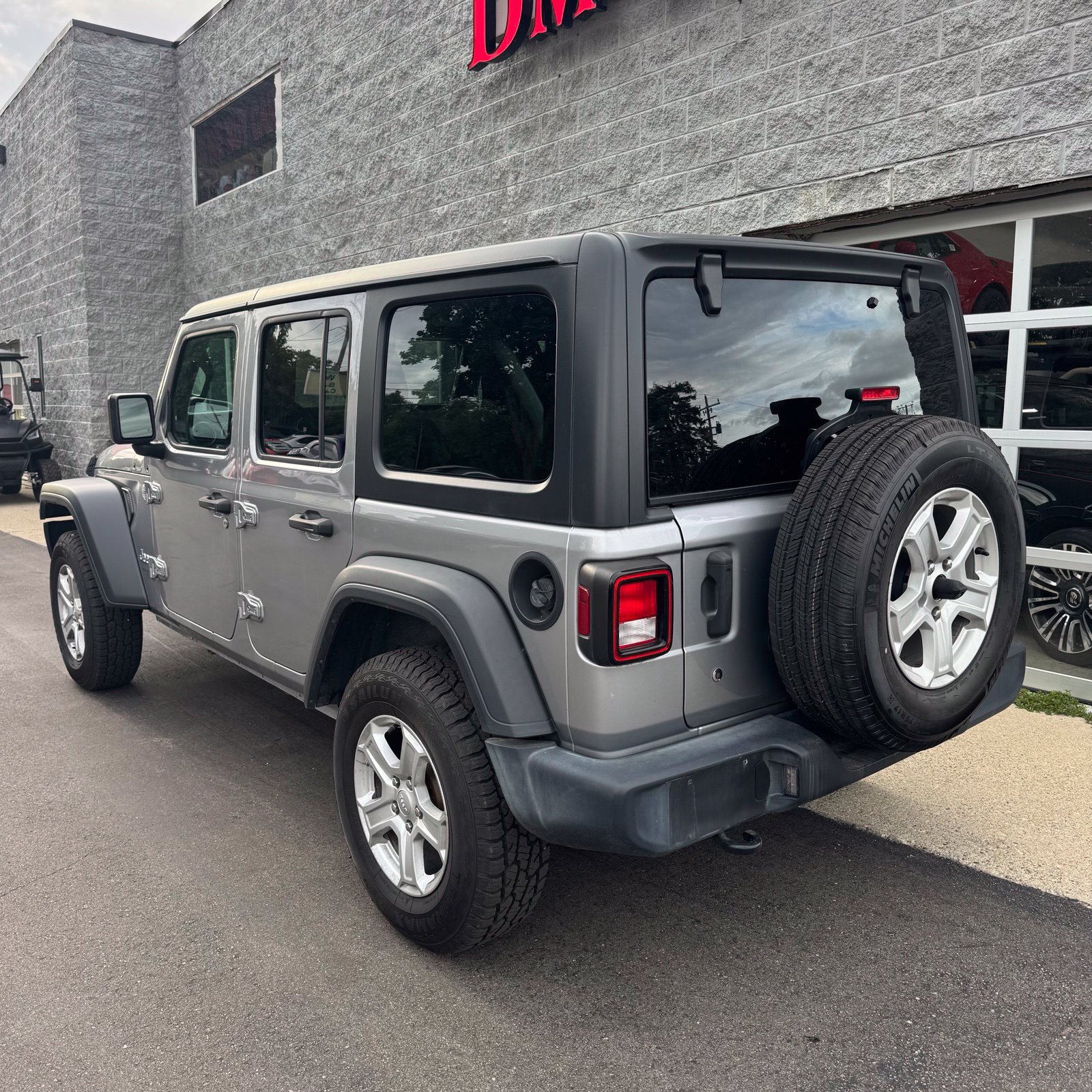 Used 2020 Jeep Wrangler Unlimited Sport S AWD/4WD image 5