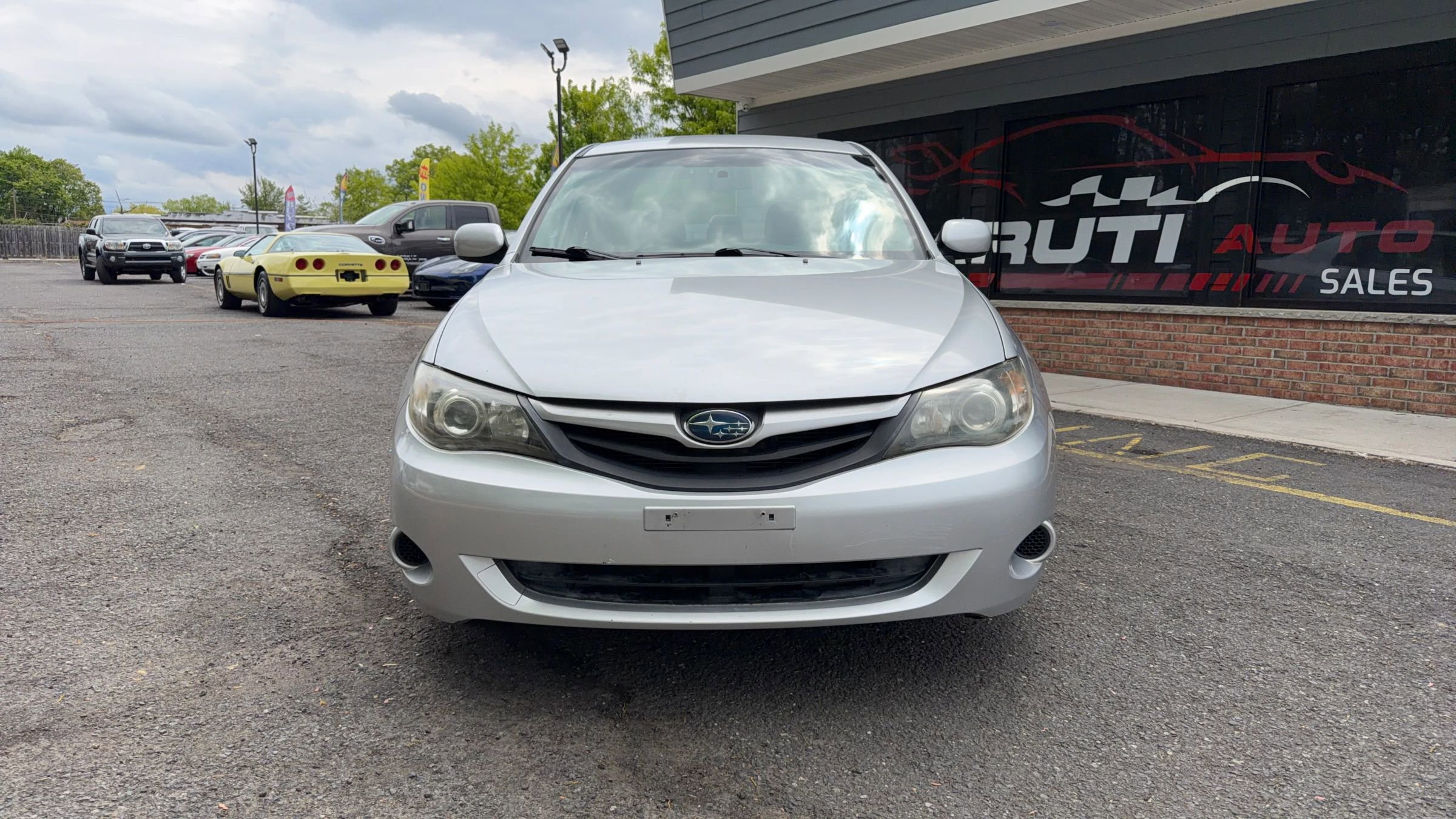 Used 2011 Subaru Impreza 2.5i AWD/4WD image 2