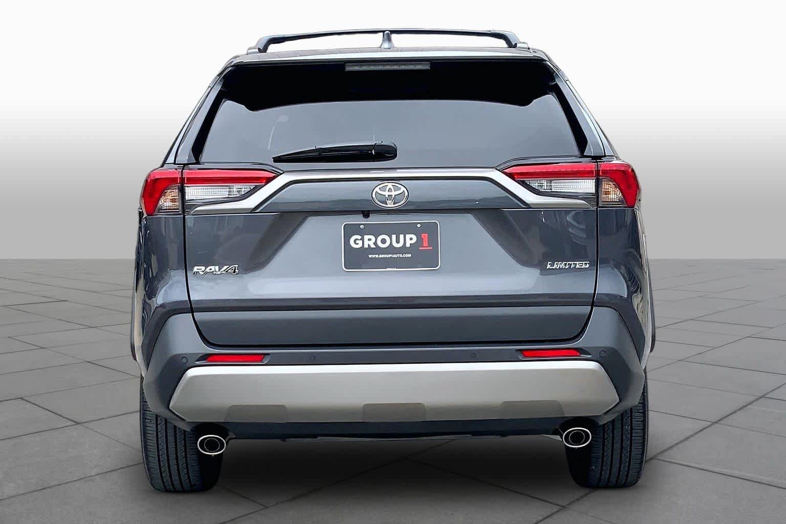 Used 2025 Toyota RAV4 Limited FWD image 5
