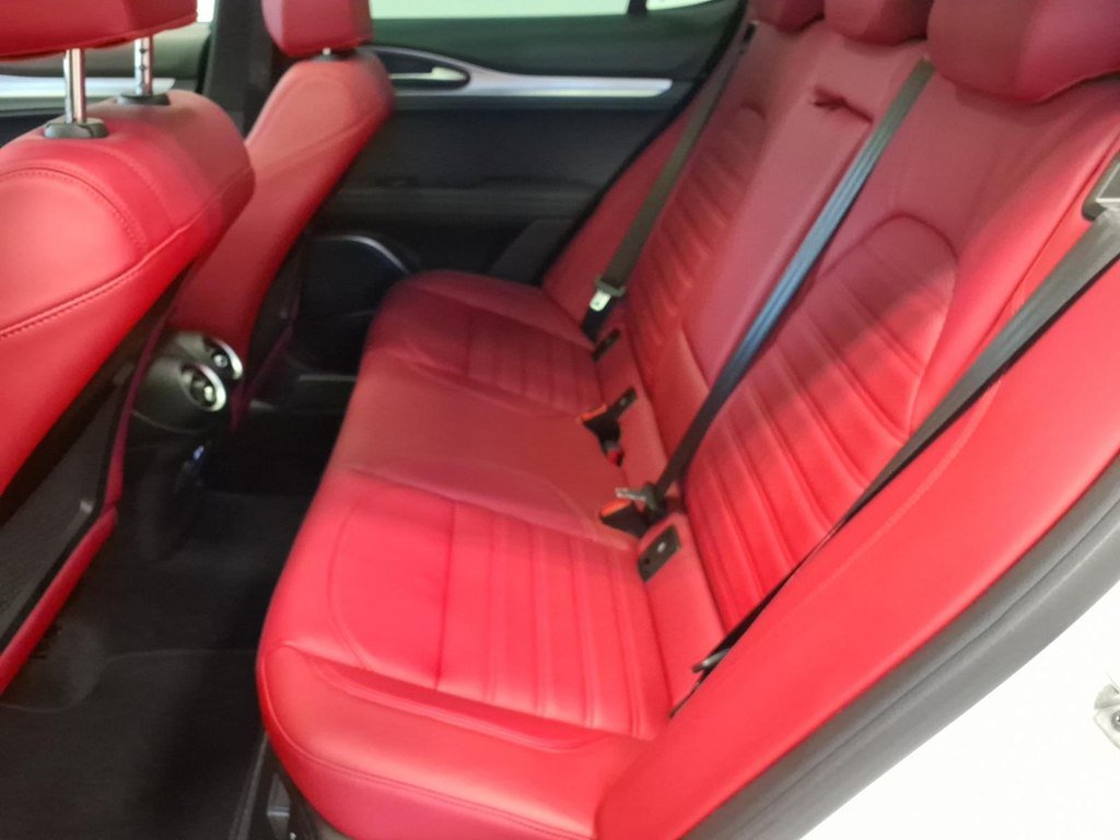 Used 2023 Alfa Romeo Stelvio Veloce AWD/4WD image 21