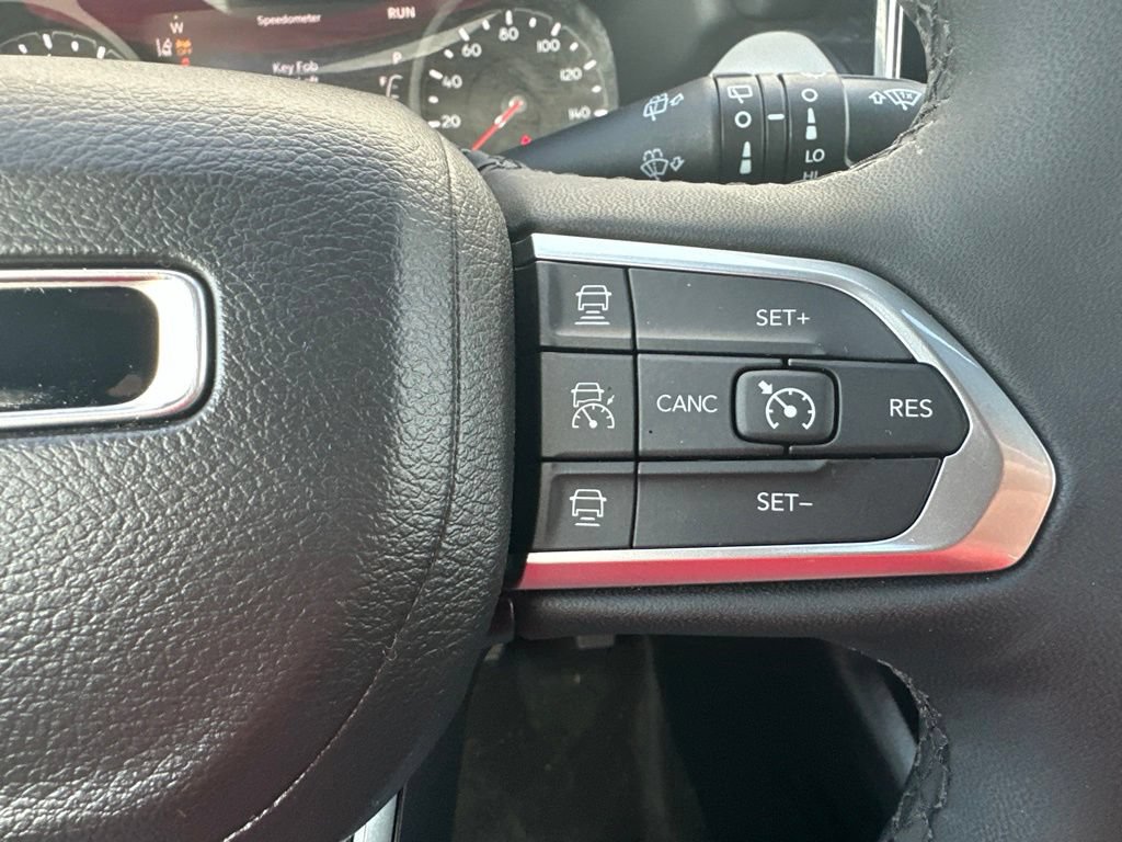 Used 2025 Jeep Compass Limited AWD/4WD image 36