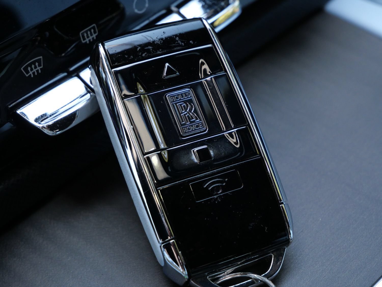 Certified 2024 Rolls-Royce Cullinan AWD/4WD image 31