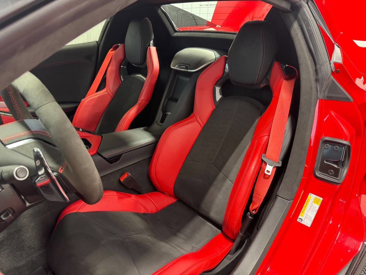 Used 2024 Chevrolet Corvette Stingray Premium Conv w/ Z51 Performance Package image 25