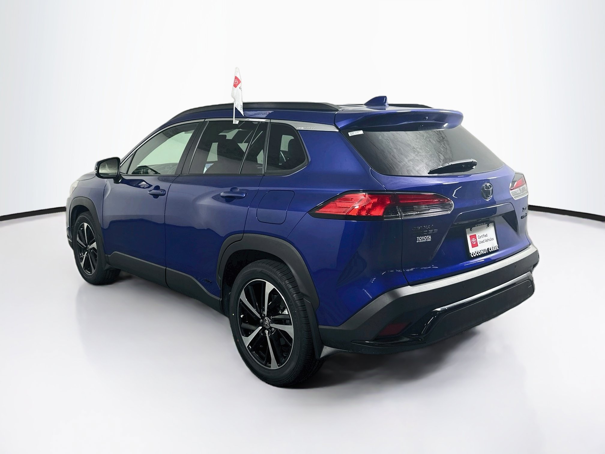 Certified 2023 Toyota Corolla Cross AWD Hybrid w/ Convenience Package image 5