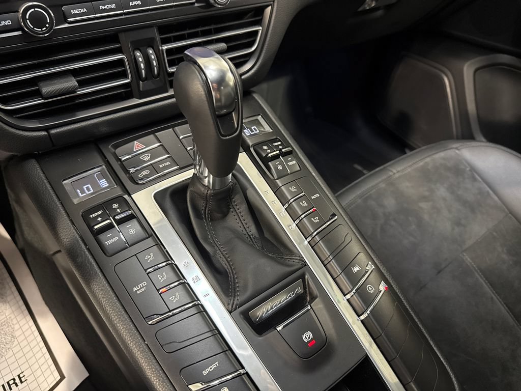 Used 2021 Porsche Macan S AWD/4WD image 18