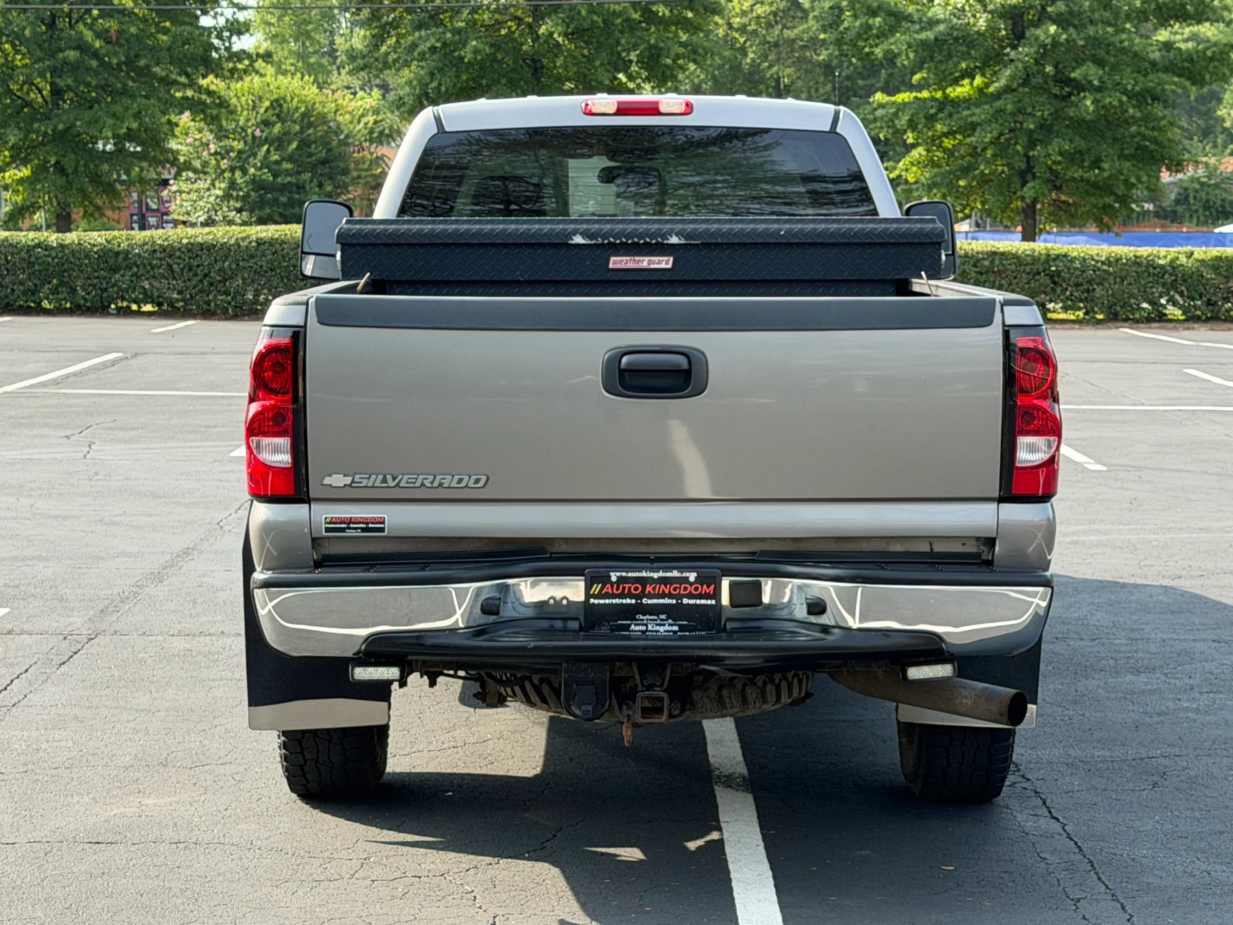 Used 2006 Chevrolet Silverado 2500 LT w/ Heavy-Duty Power Package AWD/4WD image 7