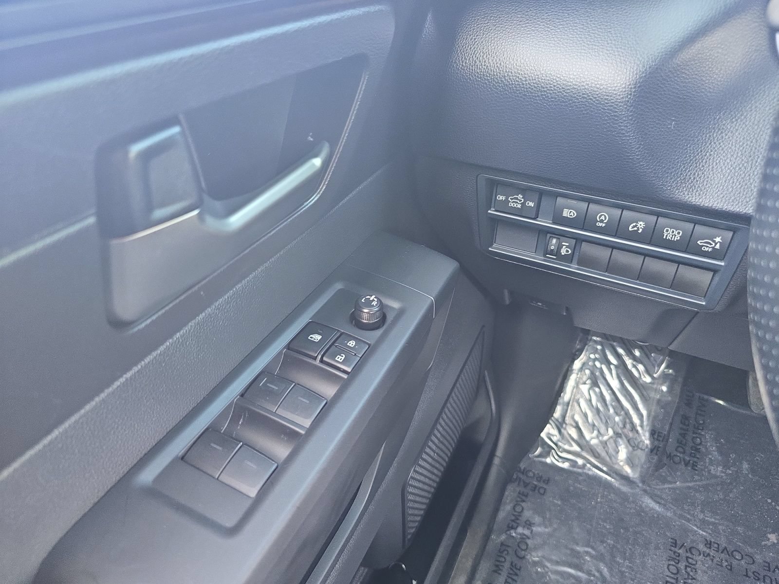 Certified 2025 Toyota Tundra SR5 w/ SR5 Convenience Package AWD/4WD image 17