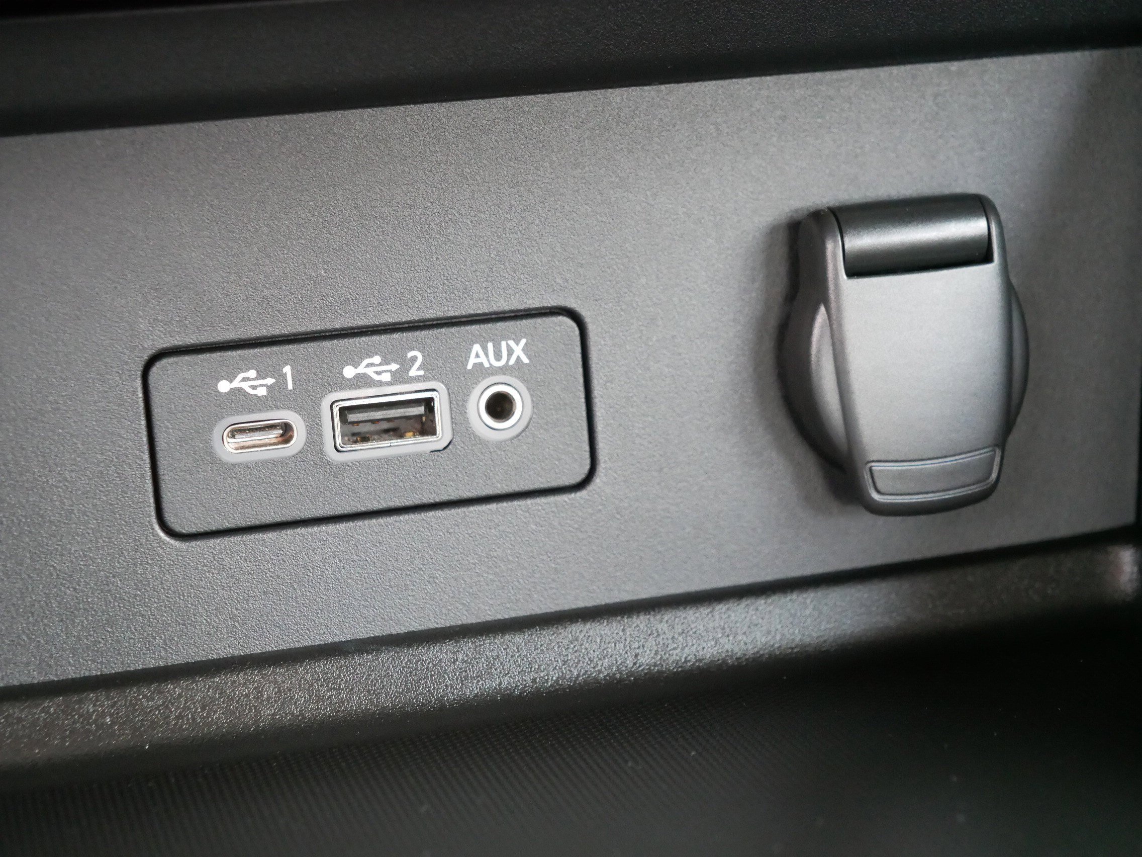 Certified 2021 Nissan Sentra SV image 32