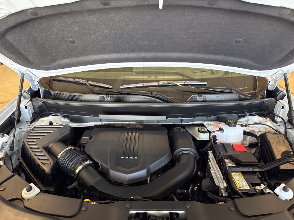 New 2027 GMC Acadia Denali Ultimate w/ LPO, Floor Liner Package AWD/4WD image 11