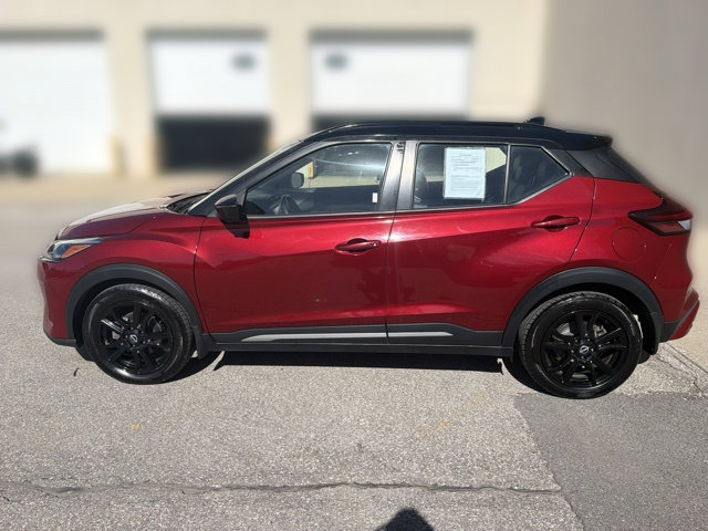 Used 2023 Nissan Kicks SR w/ SR Premium Package FWD image 12