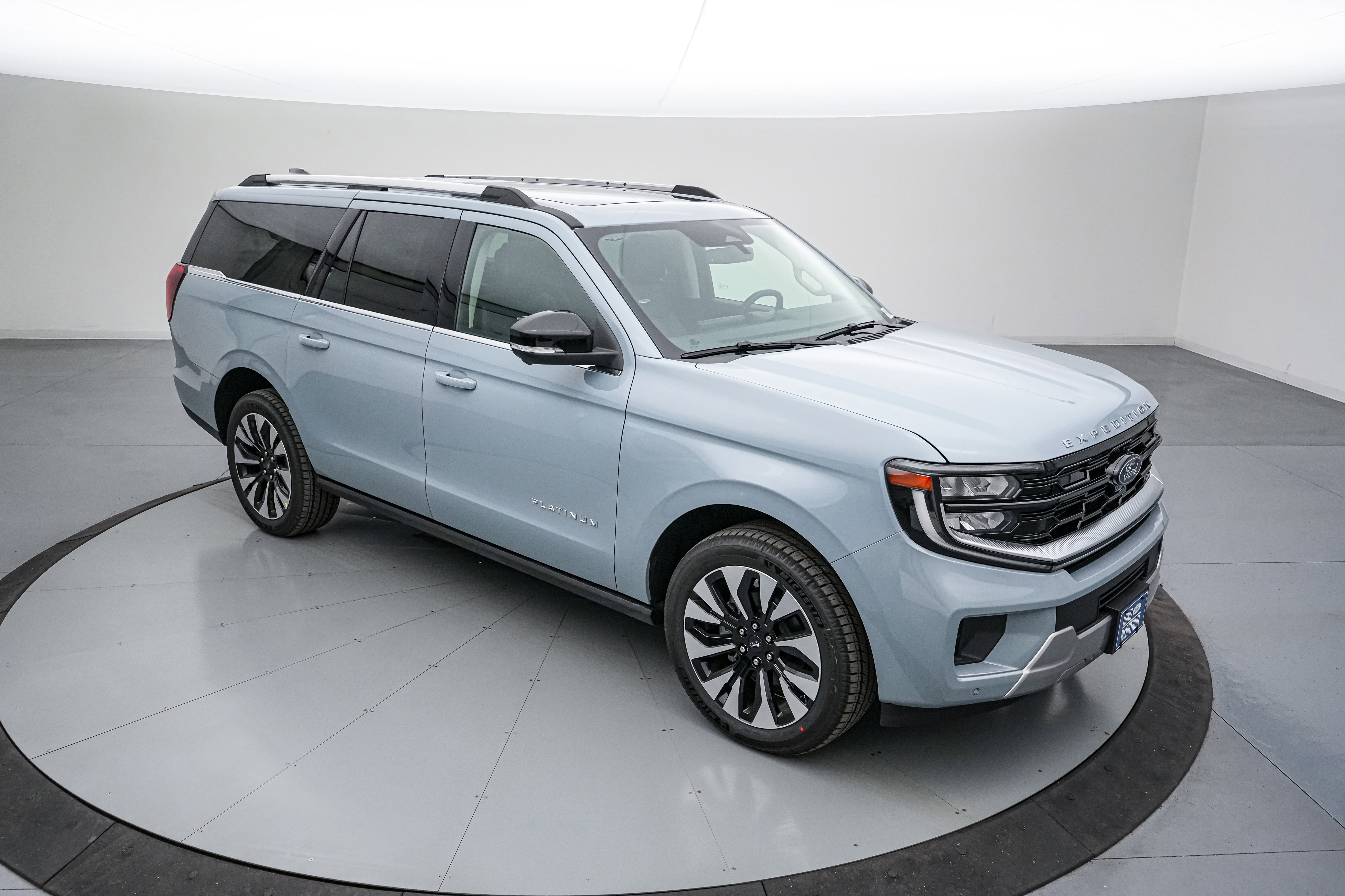 New 2026 Ford Expedition Max Platinum w/ Driver's Package AWD/4WD image 3