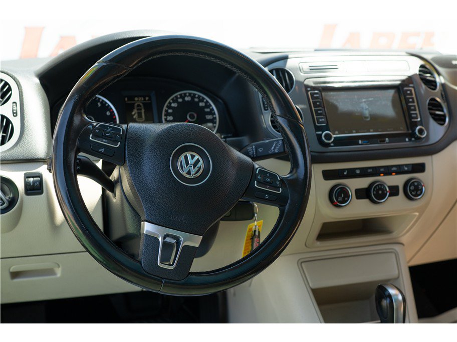 Used 2013 Volkswagen Tiguan S FWD image 11