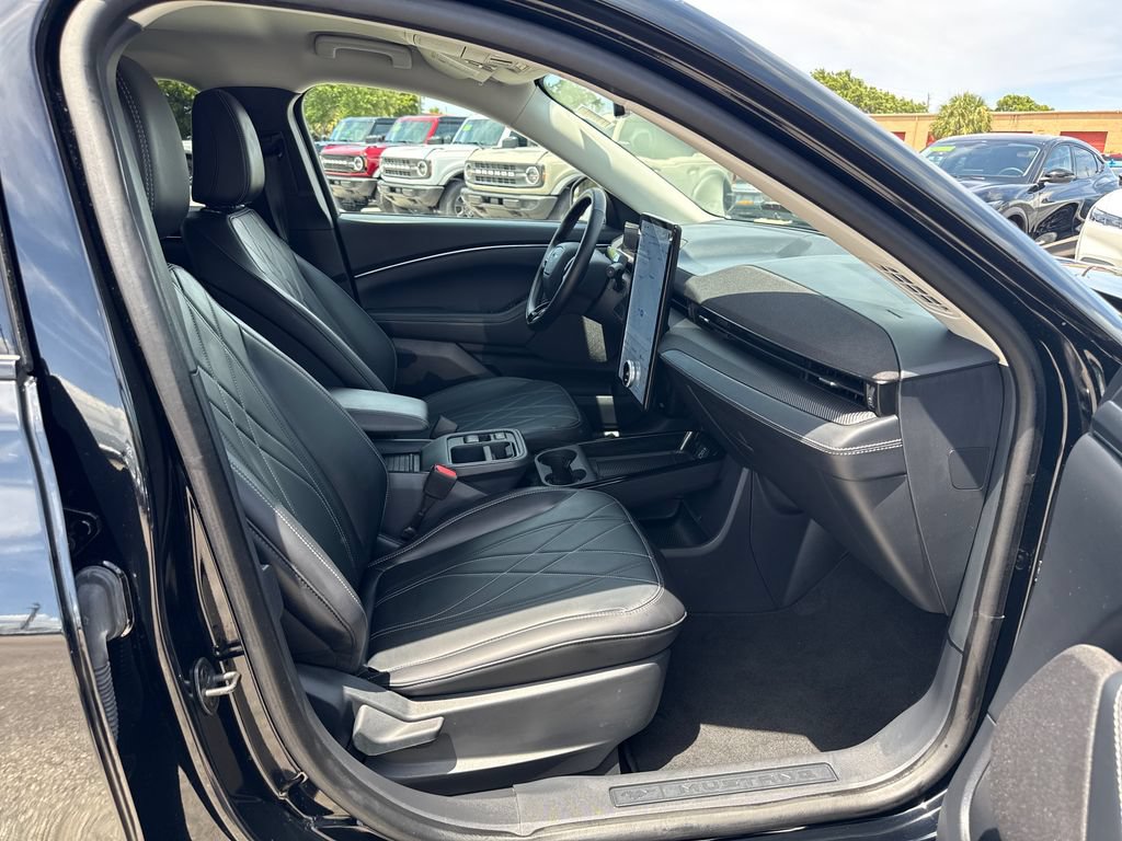 Certified 2025 Ford Mustang Mach-E Select w/ Comfort Package Lite RWD image 26