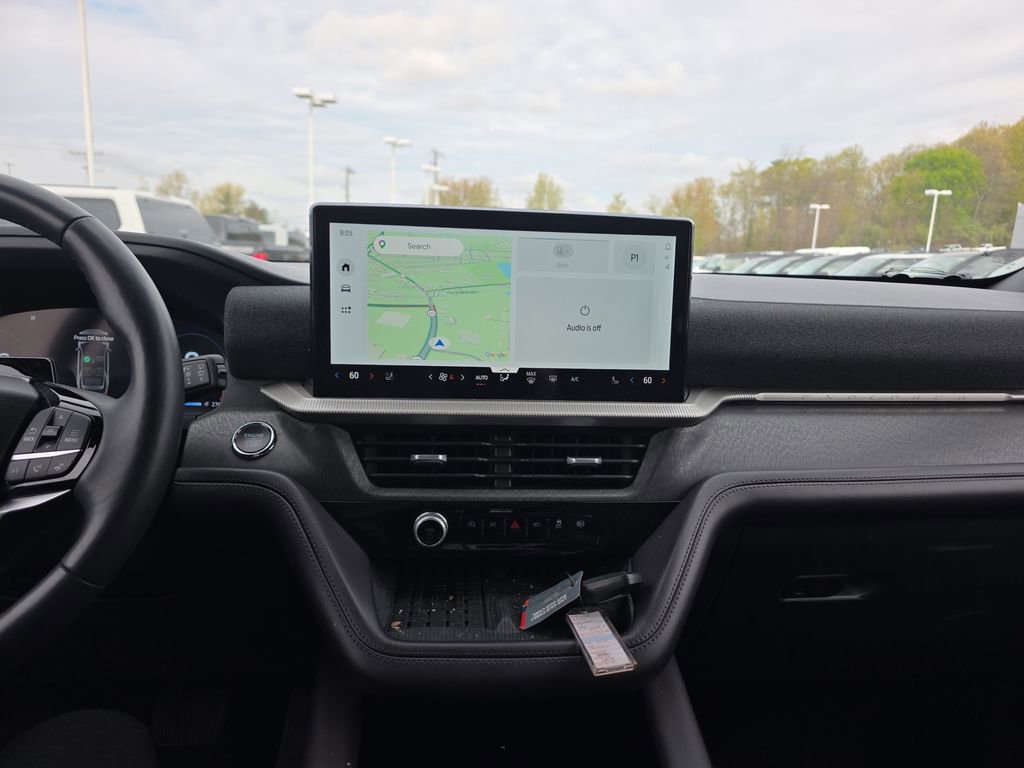 Used 2025 Ford Explorer Platinum w/ LUX Leather Package AWD/4WD image 32