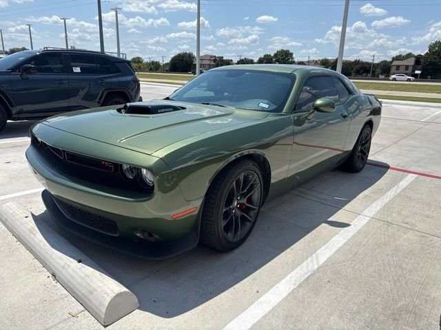 Used 2023 Dodge Challenger R/T w/ Blacktop Package RWD image 2