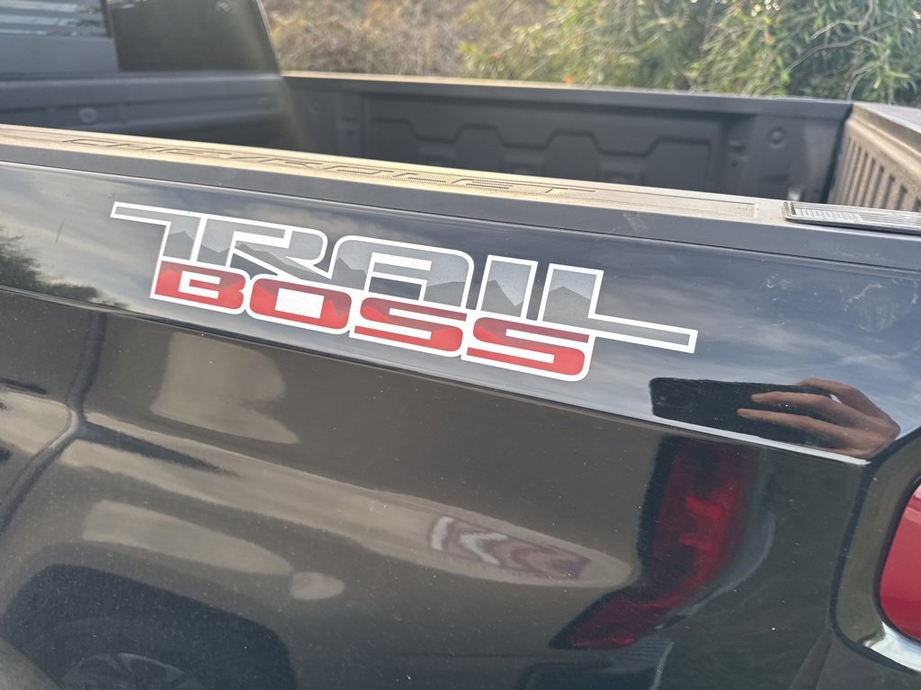 Used 2023 Chevrolet Silverado 1500 LT Trail Boss w/ Convenience Package II image 6