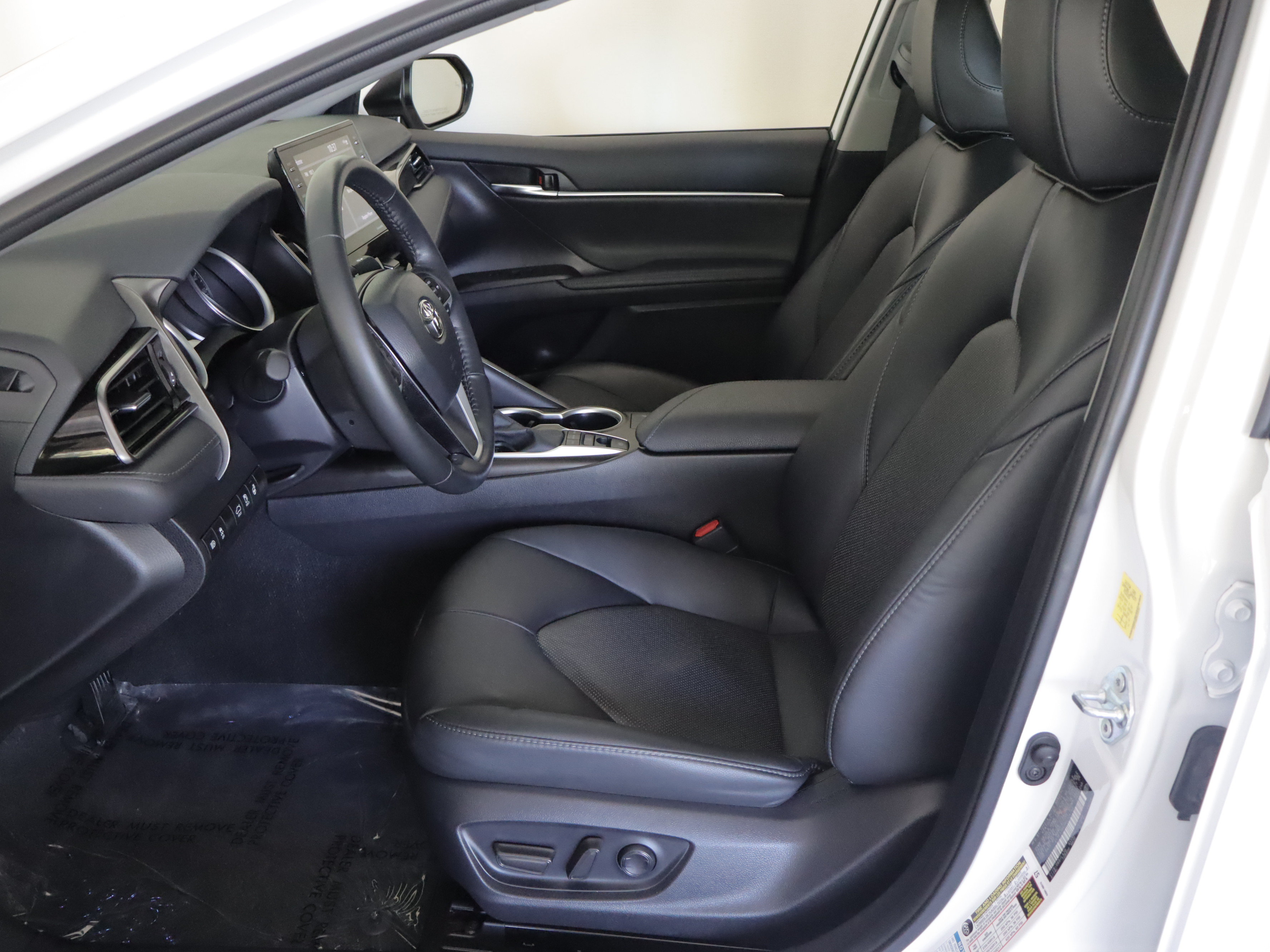 Used 2024 Toyota Camry XLE w/ Cold Weather Package AWD/4WD image 8