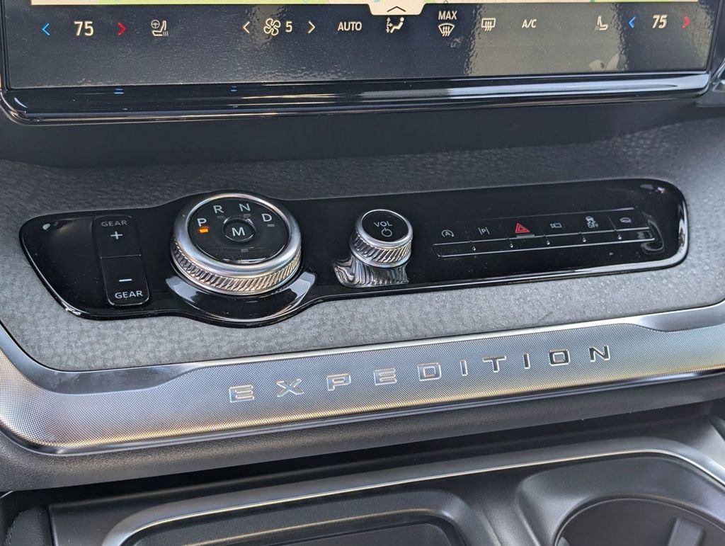 New 2026 Ford Expedition Tremor image 43