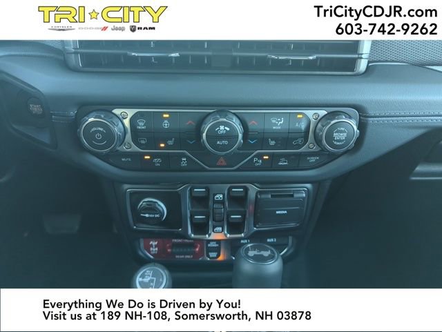 New 2026 Jeep Wrangler Unlimited Rubicon 392 image 18