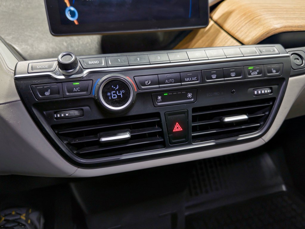 Used 2017 BMW i3 94 Ah w/Range Extender image 12