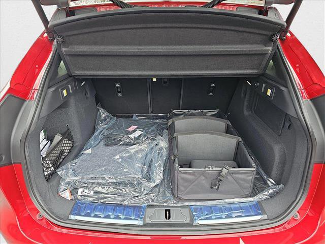 New 2026 Jaguar F-PACE R-Dynamic S image 13