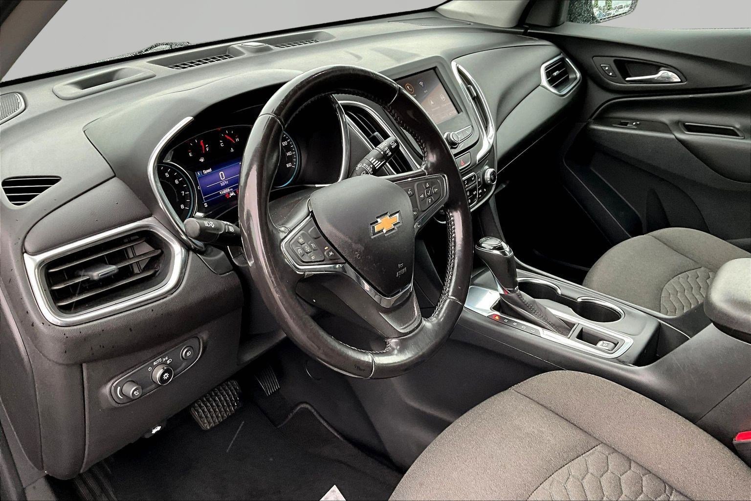 Used 2020 Chevrolet Equinox LT w/ Driver Convenience Package FWD image 17