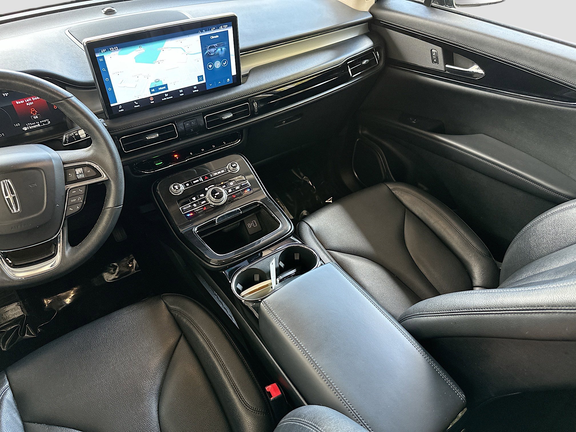 Used 2022 Lincoln Nautilus FWD w/ Premium Package image 23