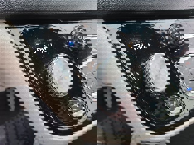 Used 2021 Chrysler Voyager Lxi image 19