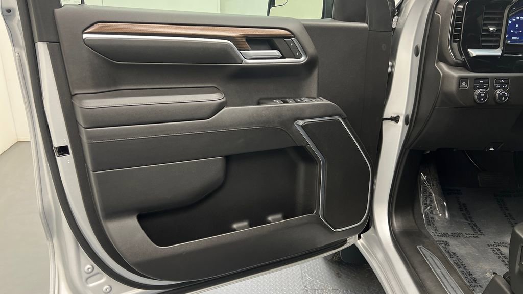 Used 2022 Chevrolet Silverado 1500 LT image 17