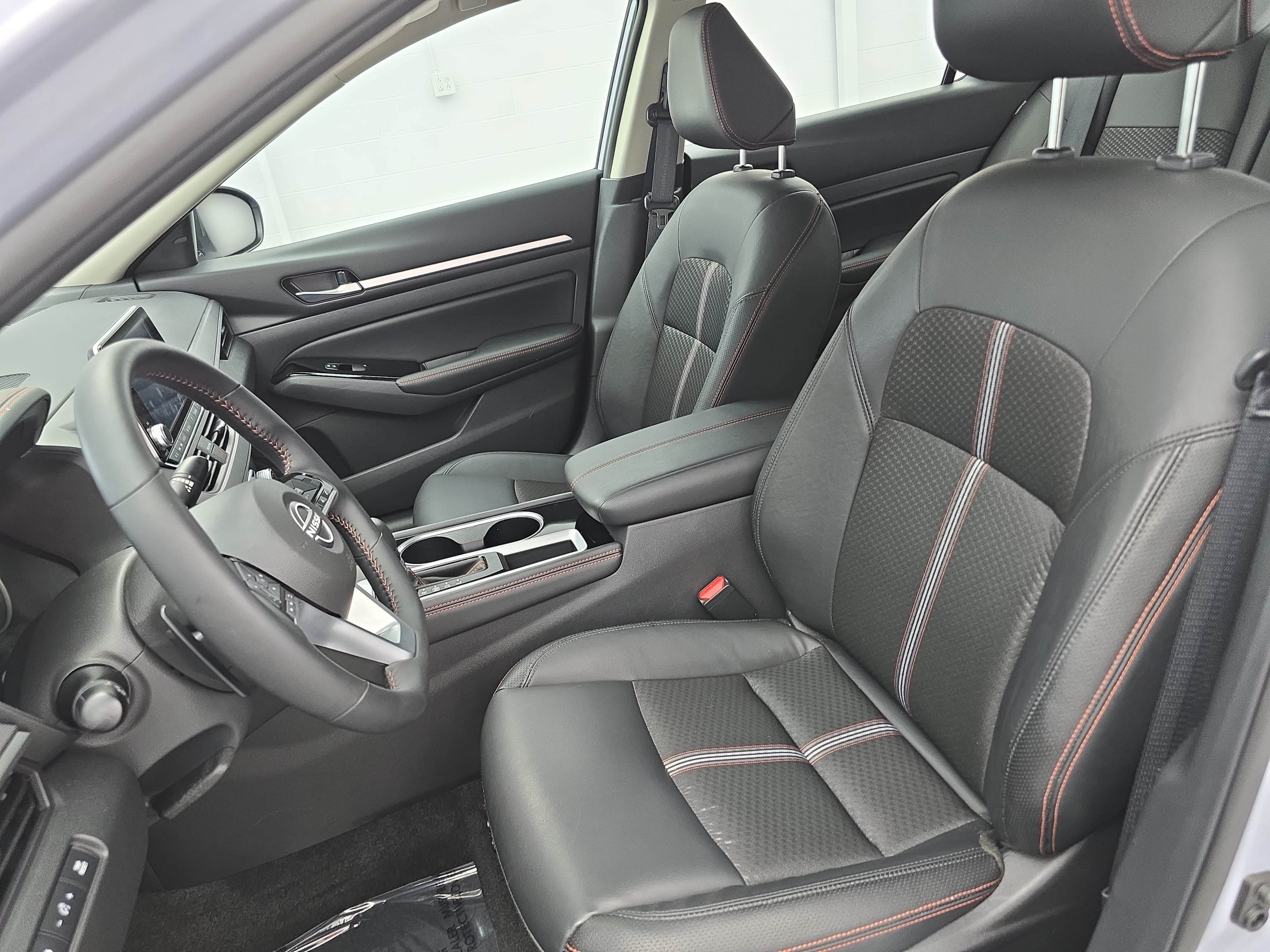 Certified 2025 Nissan Altima 2.5 SR FWD image 14