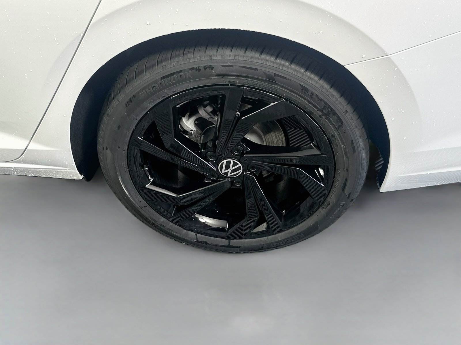 New 2027 Volkswagen Jetta SE FWD image 30