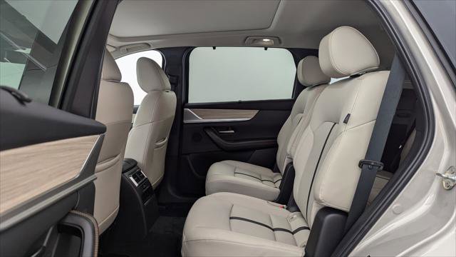 Used 2024 MAZDA CX-90 Plug-In Hybrid w/ Premium Pkg image 17